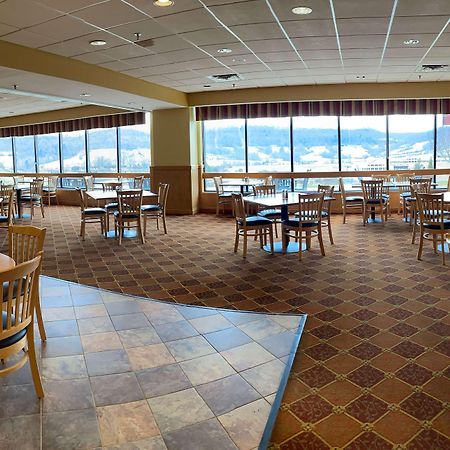 Days Inn & Suites By Wyndham Sutton Flatwoods Εξωτερικό φωτογραφία
