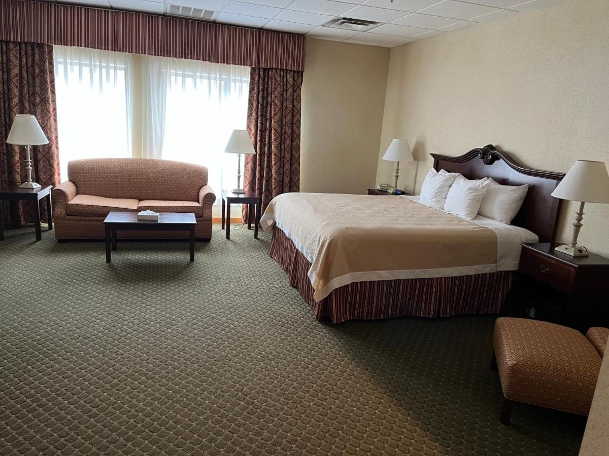 Days Inn & Suites By Wyndham Sutton Flatwoods Εξωτερικό φωτογραφία